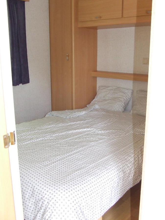 Stacaravan 6 Persoons - Camping Le Soustran Neuvic  Εξωτερικό φωτογραφία
