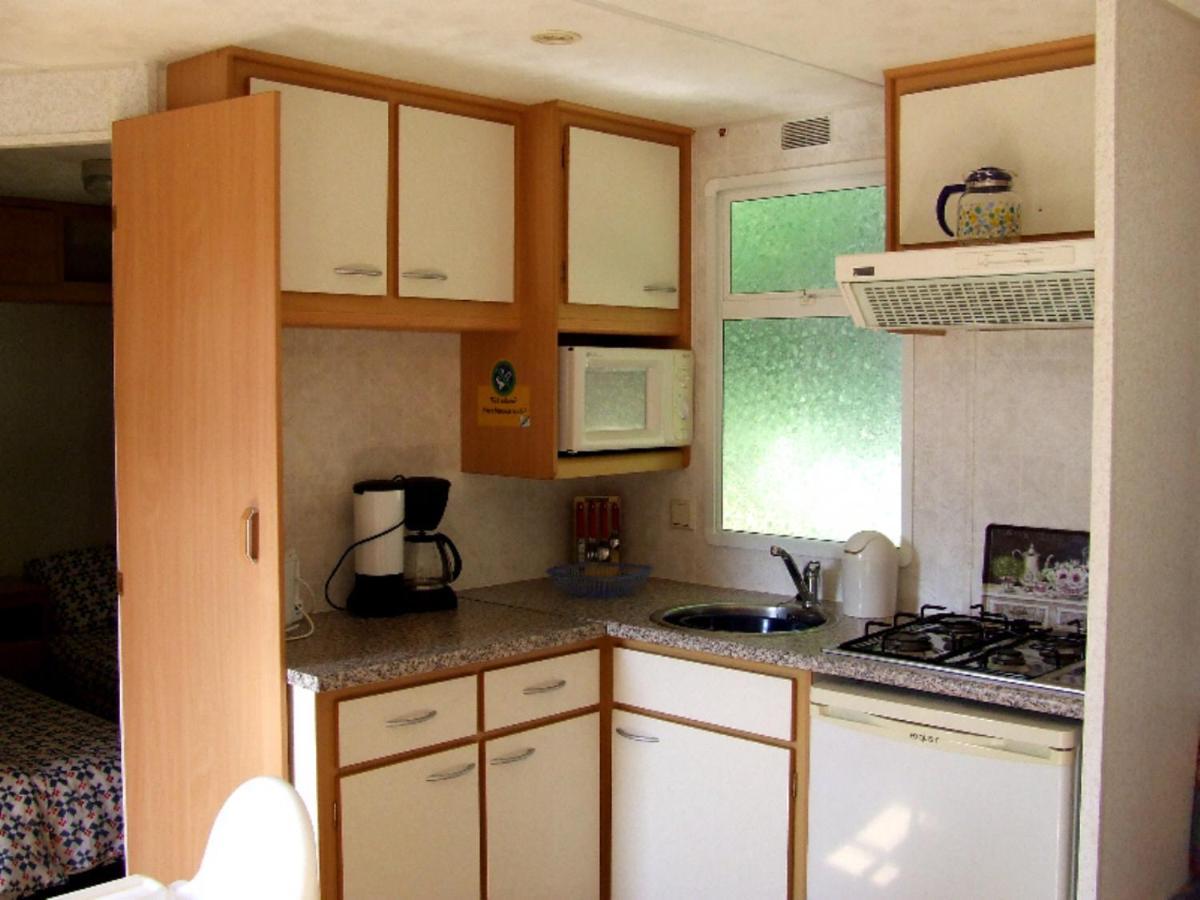 Stacaravan 6 Persoons - Camping Le Soustran Neuvic  Εξωτερικό φωτογραφία